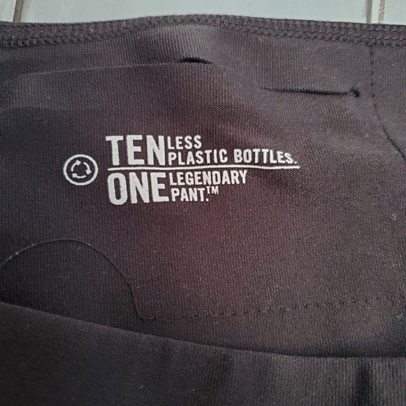 Nike Leggings Women’s Sz S Black Legend 2.0 Dri-Fit Capri 548494-010 - Picture 7 of 10